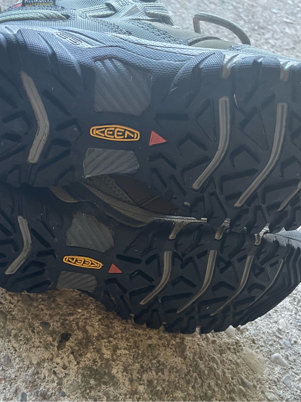 Women's Keen Waterproof Insulated
Hiking Boots 8 Multicolor - Picture 6 of 13